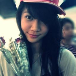 Kekeeee....tukang bajak twitter orangg!!! Awass yaah kamu!!!