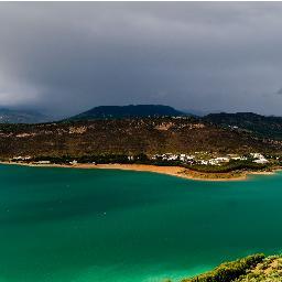 Camping situado en pleno paraiso de la subbética cordobesa, disfruta de un paraje con playa natural, deportes acuáticos, mtb, rocódromo...http://t.co/wzK2Mo2t