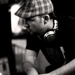 DJ/Producer/Remixer, rockin family, lover of technology and other nerdy pursuits