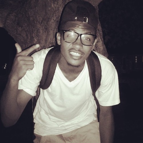 HoopinglifeBaby's profile picture. Starting off with a dream in my head and a ball in my hands see my story watch me grow practice hard work harder play better Ballislife 10.2.13