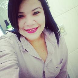 “Relaxa e deixa a brisa bater, o som te levar, os bons pensamentos fluirem, a música te carregar. Feche os olhos, sinta a vibe e esqueça dos problemas.”