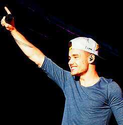 heyitsluxx_'s profile picture. 