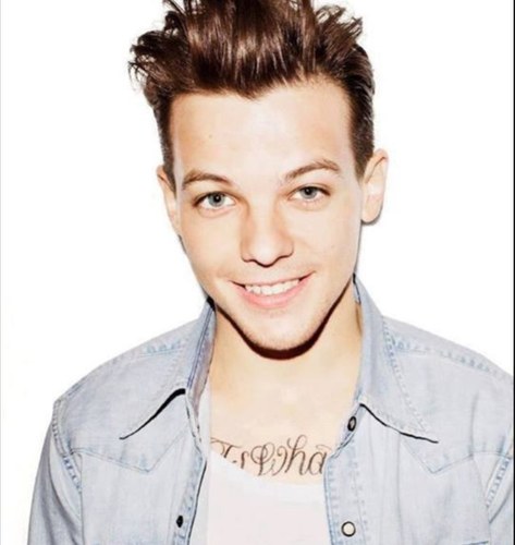 I'm in love with 5 boysss onedirection , Louis Tomlinson is my idol