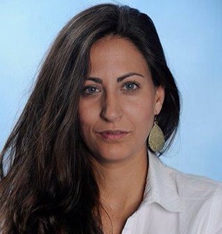 lauragasparl's profile picture. Master en Marketing y Gestion Comercial por Esic! Dios no me des... Ponme donde hay!!! ;)