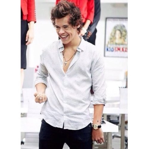 this is a back up account for @winningharry :)