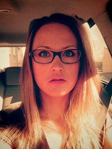 Buzleclairr's profile picture. Opticienne dévouée en deuil de mon métier, Photographe amateuz, Super héro à mes heures auprès de mes 2 étoiles Axou et Colinette #ILY