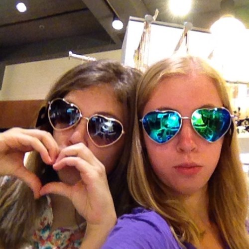 EVMpls22's profile picture. Everything I say is art.