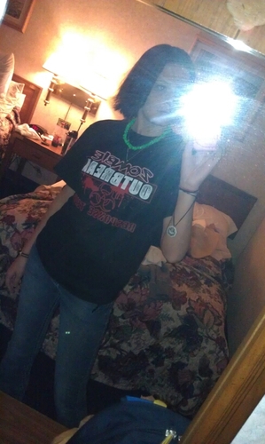 angel5437's profile picture. 