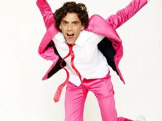 Golden Donkey! @mikasounds #MIKAFREAK #theboywhoknewtoomuch #theoriginoflove #lifeincartoonmotion Daily Updates!!! I follow back + RT loads 26/11/13~ met MIKA