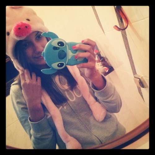desacreditou de mim
Haha, agora segura
Eu tô suave, você tá na pindura

Você só quis o meu mal
Me ver na pior e riu quando eu tropecei
 ,'!*- ♪ (...8' I ♫