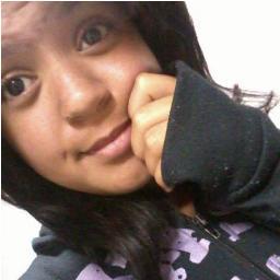 ; haaaaa , miiinha mme liiinda *-* ' eeu tte ammo muuito ♥'*   @JappinhaVei_ aqqui (: