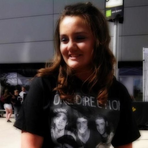 Im Nicole Burton from Nebraska. I love music,and haveing a hella good time. Thats all u need to know. Kik: nBurton15