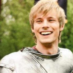 Heredero de Roca Casterly. Vivo en el 2 A.L. Guapo, sensual y un semental. Preocupado por su familia, y sobre todo por su hermana Genna. @ThroneIceFire