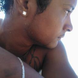 i m blessed .. only god can judge me ! 
Dushi jy bent de allermooiste mi stima bo 13-12-08