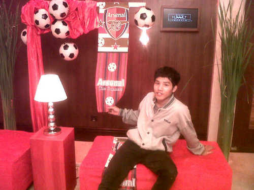 Tjodhen's profile picture. Arahkan satu jari di depan kening 5 cm Impian menuggu ...!!siep-siep dh..!!!PIN:27AED176