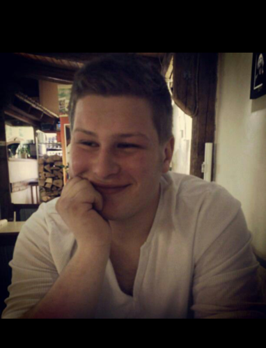 BjrnAndersson3's profile picture. Kille på sjuttan år snart, chillar med livet och så.