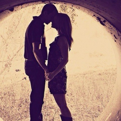 Small city girl who met the love of her life PerfectRelationshipXO@gmail.com