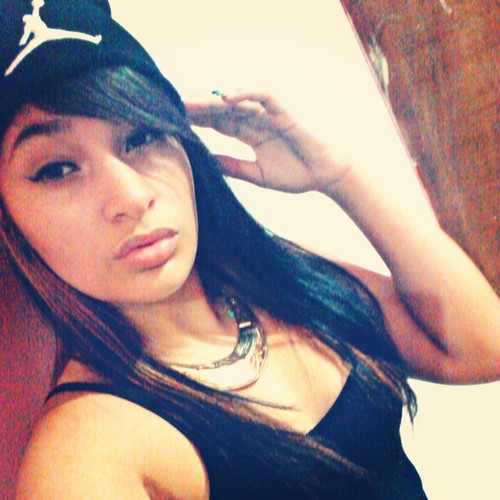 ♥ Kik: priincesaa_ ❤Single, IG: @naeshaxo_