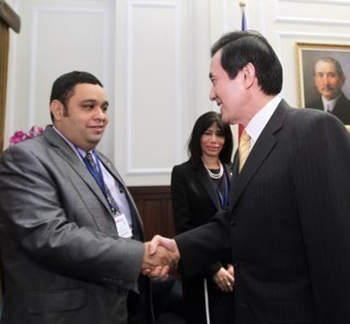 Torrijista por convicción. Ex Diputado del Parlacen 2009-2014 y Ex Director PRD en Rufina Alfaro #CastillaPRD