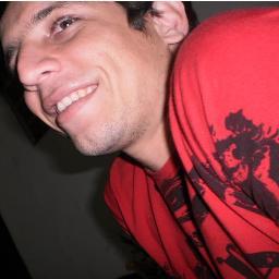 programador PHP, javascript, e iniciante em PERL amo sistemas open source em especial *BSD's