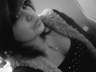 yes im bisexual :) don't like it' too bad i don't care!