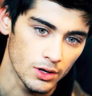 IF U R THE FUCKIN CRAIC GO FOLLOW ME ON @LIMPYMALIK PLS