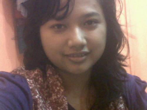 I Love Music, Dancing and Watch Movie. I Love who I am and Most important I Love allah and my Parent and I proud that.