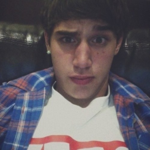 Not your average diva ♔ Met Jai Brooks 12/30/12 & met Jai and Ariana 12/31/12 ♡ I'm pretty sassy so get used to it.