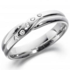 Smooch Rings offer a professional wedding ring service to your door. Let our expert advisers come to you!