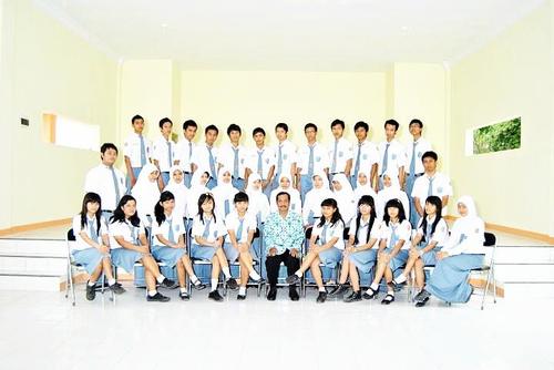 Official Twitter of Vensaga ( IPA 3 SMADA '09-'11)
BERSAMA BERSAUDARA SELAMANYA