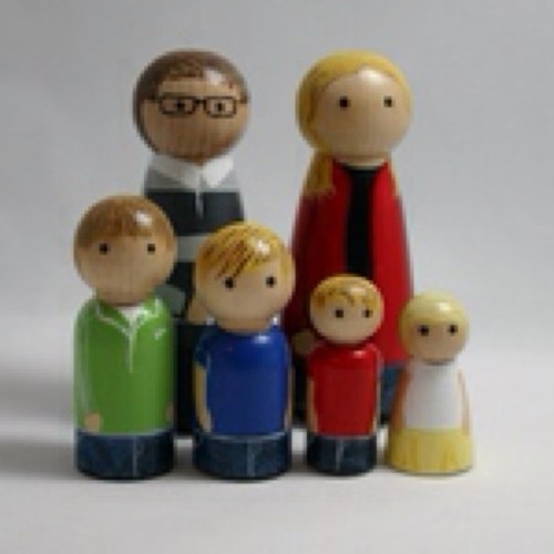 kateinkew's profile picture. Reader, Mint Slice connoisseur, fan of singers called Barry, cloud-spotter.