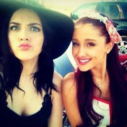 let me see you put your hearts up and make it pop like pink champagne
