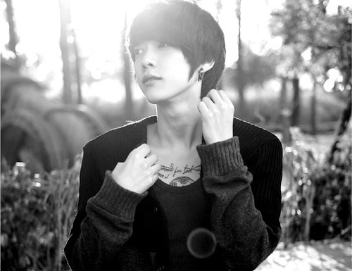 อันยองครับ~ผมปาร์คฮยองซอก หรือฮาร่า *ขยิบตา* ฟอลวันนี้เเถมฟรีคนดูเเลหัวใจ♥ มาสิฮะมาฝากหัวใจไว้ที่ผมกัน *ส่งจูบ* [21.7.56] ♥