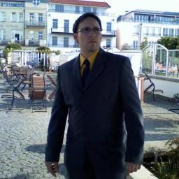 Certified IT Business Manager, IT & Networkadministration, IT Specialist, Fernmeldeanlagenelektroniker, Fluke certified CTT, Social Media Manager