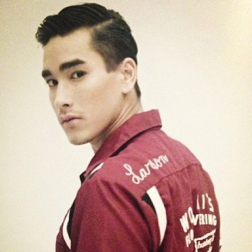 Hi! I'm Nadech Kugimiya. *not real* #TheRisingSun #ลมซ่อนรัก (Update all about in Fav.♥) Thank you for support Barry :D