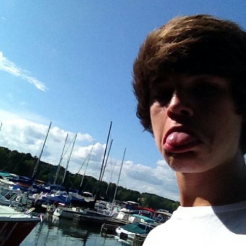 jakecoopers's profile picture. Add me on kik its jakecooper123