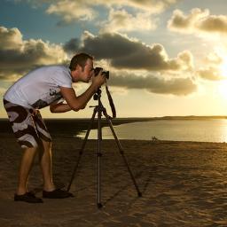 Motorsports Photographer, Video producer @officialhighrpm