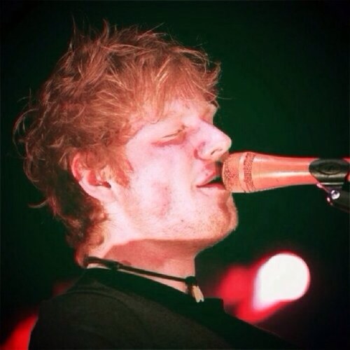 Ed Sheeran Fan....does anything else matter? 
http://t.co/km2ErbnlMN