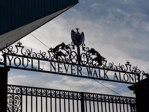 Liverpool FC. Färjestad BK. Grästorps IK. Drinks any fluids but especially Gin & Tonic and Wine