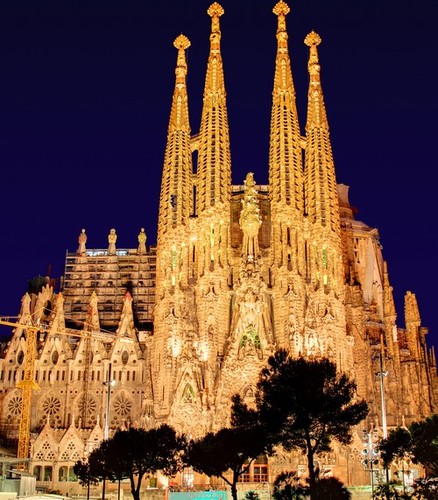 Information about attractions, sights, activities, concerts, transportation, museums and other interesting Barcelona stuff! #barcelona