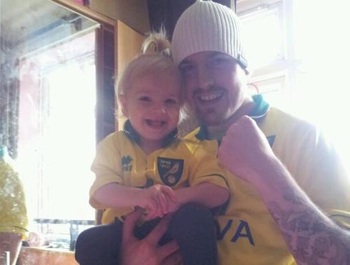 norwich city fan big follower of everton fc. hard working baker. love my wife abby n daughter poppy lots.