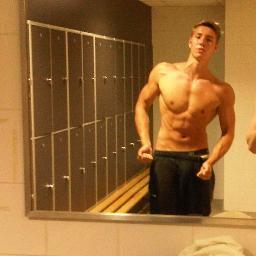 DPFitness_'s profile picture. Bsc Sport Scientist undergrad. Lift weights and be happy.