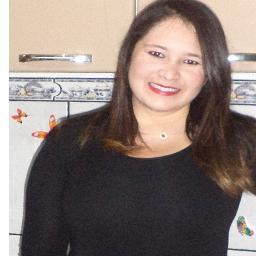 “Seja imprudente porque, quando se anda em linha reta, não há histórias para contar.”