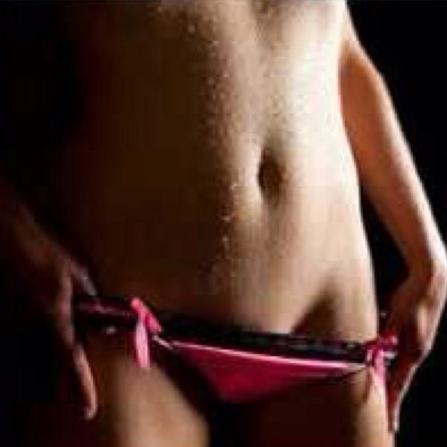 Tweeting pics of the hottest girl and nicest asses on twitter. None of the posted content is mine. If you want something deleted, DM!