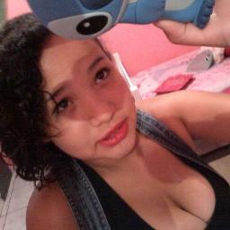 eu  sou uma garota muito lokaa legal minha mae acha isso kkk amo jogar bola e tbm dançar