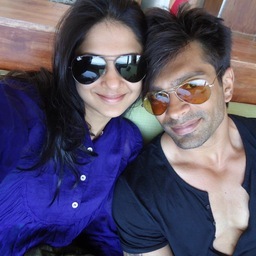 Well what can i say about me name is Karan Singh Grover.