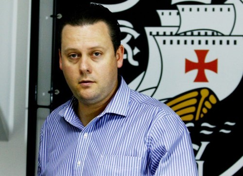 Presidente Do Club de Regatas Vasco Da Gama, Rico, Bonito, Amigo e em brave Dono do Twitter ! Ostentação é o meu forte.