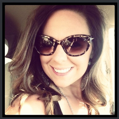 mommy*sister*friend*wife
Lover of God, music ☀ sunshine, laughter ⚾ baseball, Nashville, my cowboy boots & all things fun & happy☺