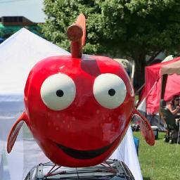 They call me Goldie, the #GMO Johnny Appleshark. I'm like that Apple from the movie Snow White but strapped to a Ford Escort #AreWeEatingFishyFood? #LabelGMOs