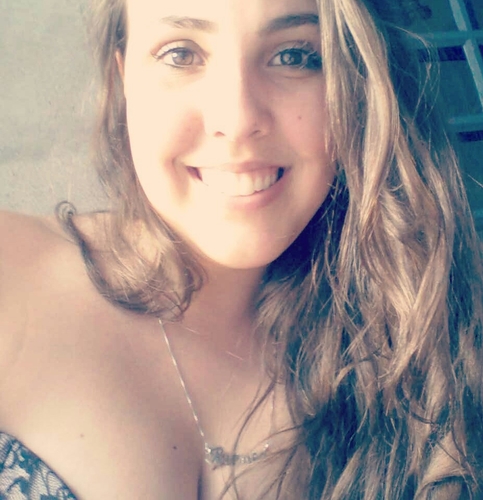 só leve com você o que te faz sorrir ♪' (: